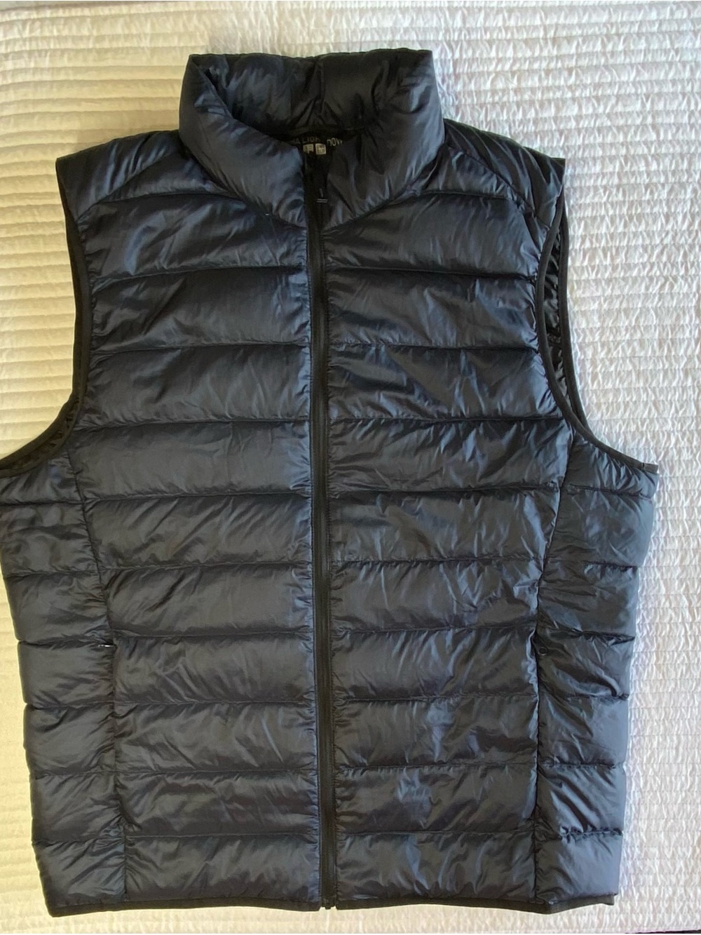 Uniqlo Men's Navy Quilted Puffer Vest